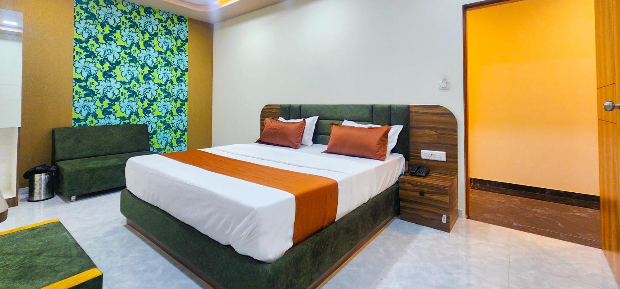 Hotel Nova Blue Ahmedabad Ngoại thất bức ảnh