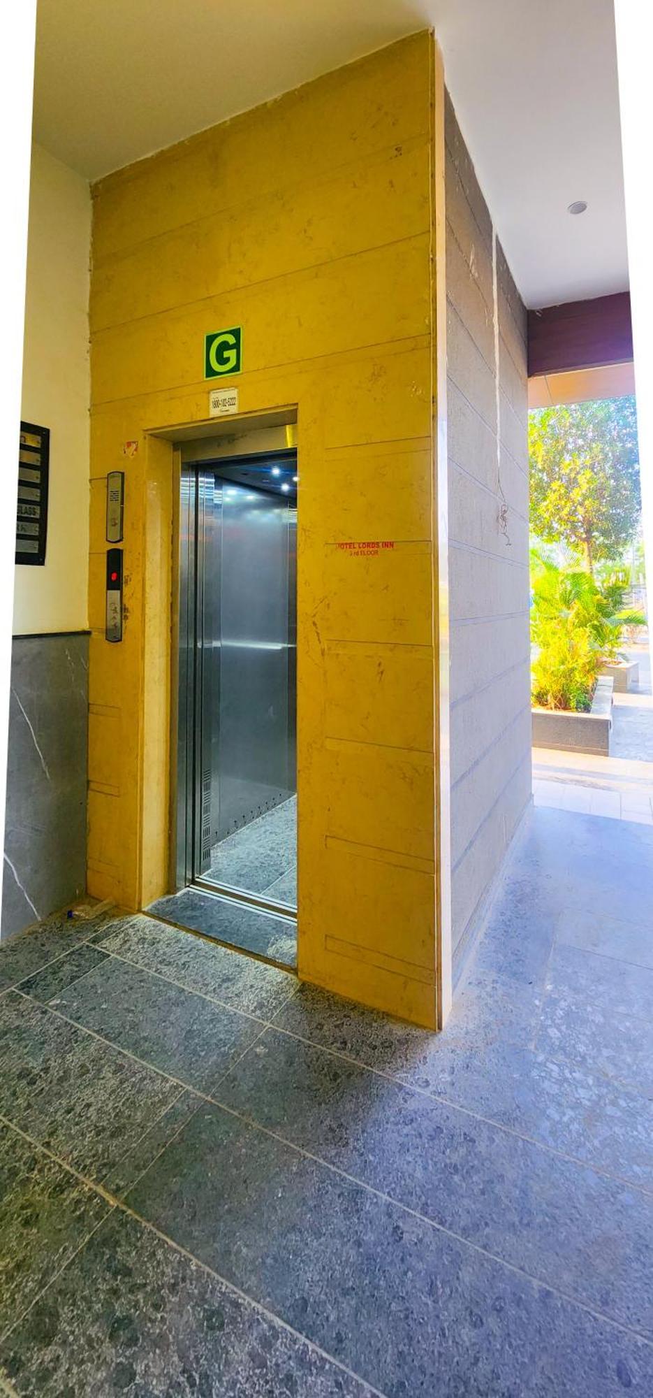 Hotel Nova Blue Ahmedabad Ngoại thất bức ảnh