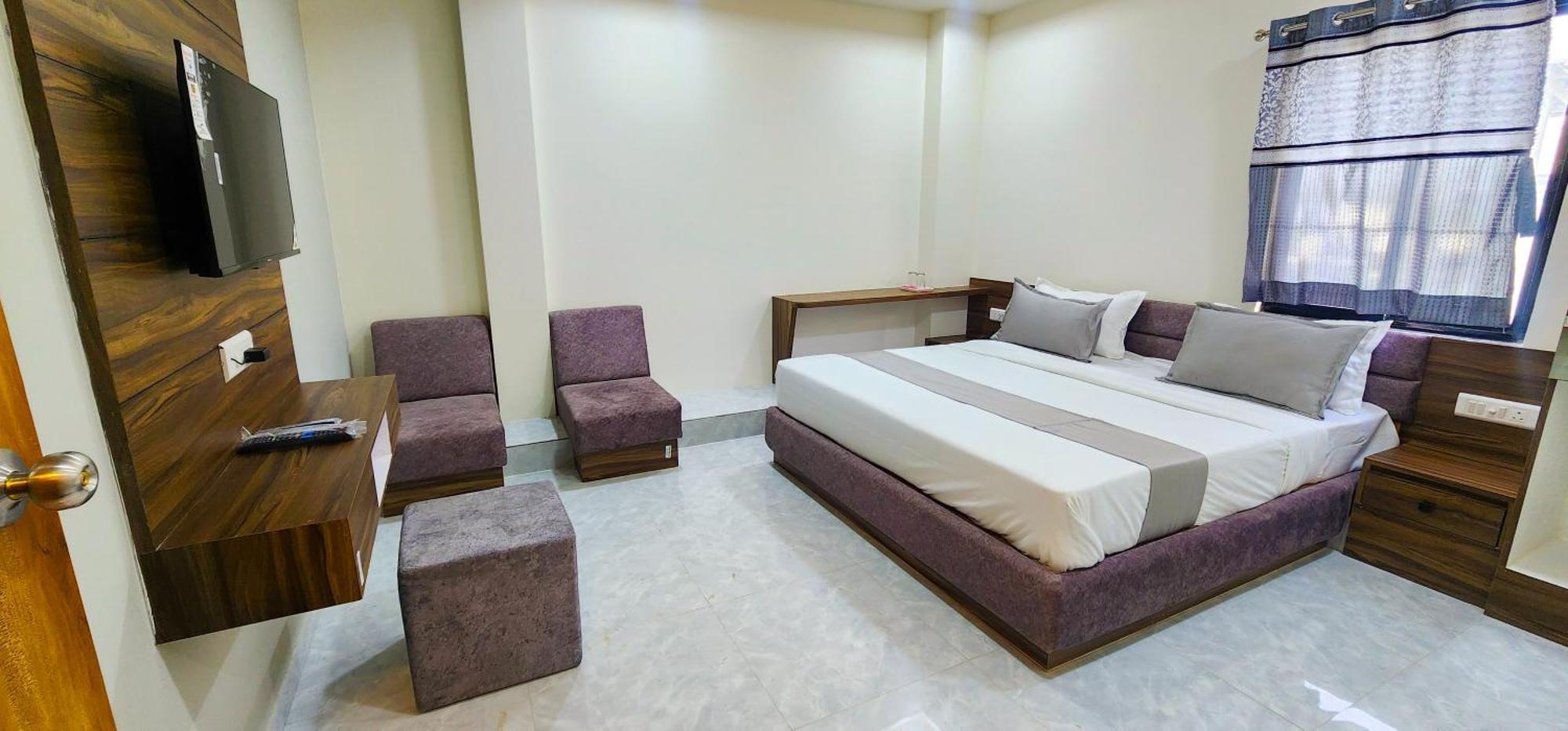 Hotel Nova Blue Ahmedabad Ngoại thất bức ảnh