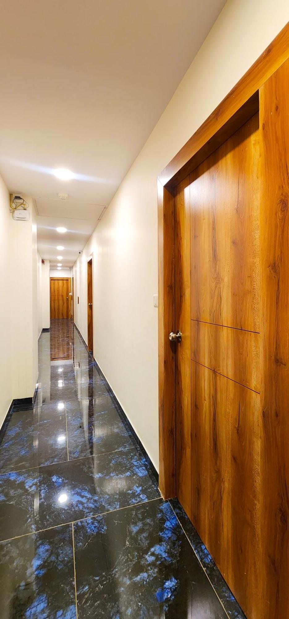 Hotel Nova Blue Ahmedabad Ngoại thất bức ảnh
