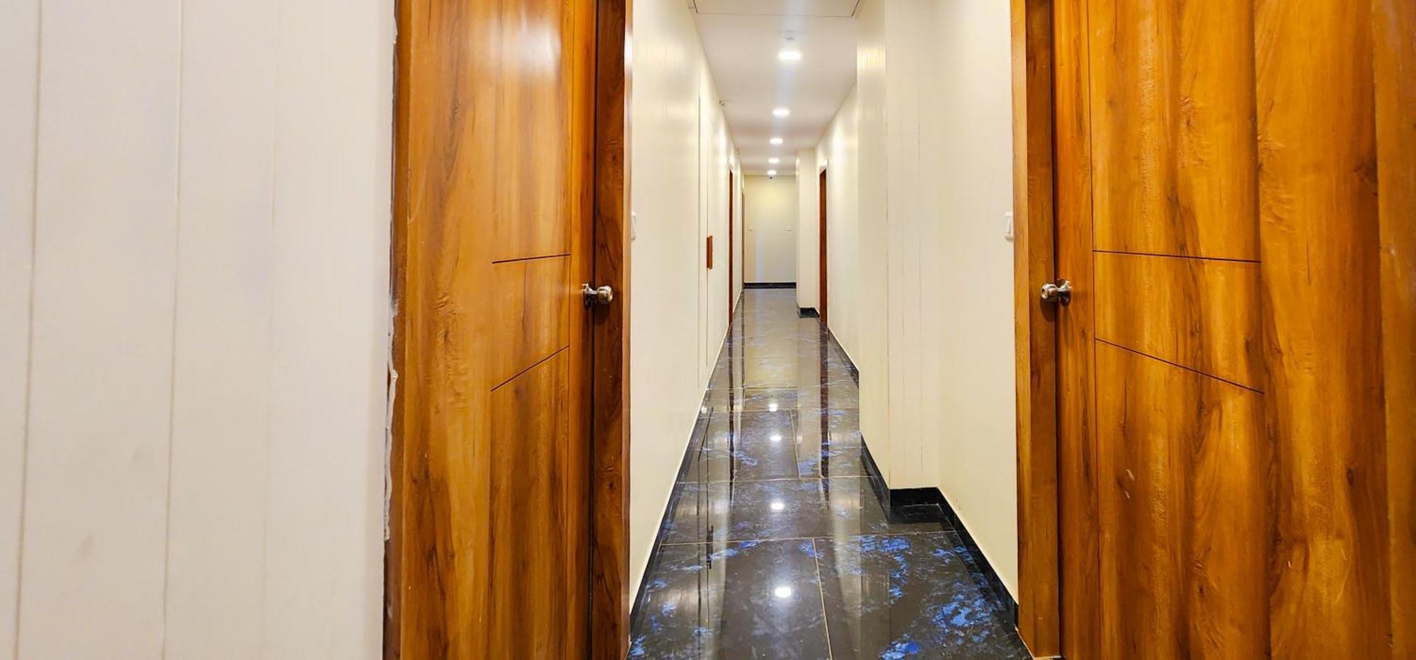 Hotel Nova Blue Ahmedabad Ngoại thất bức ảnh