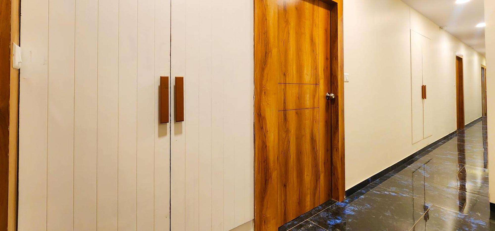 Hotel Nova Blue Ahmedabad Ngoại thất bức ảnh