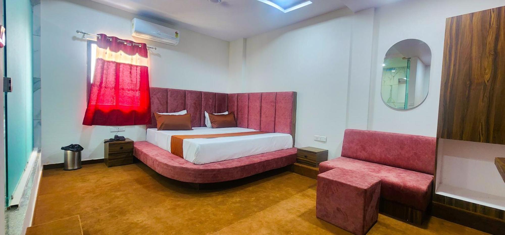 Hotel Nova Blue Ahmedabad Ngoại thất bức ảnh