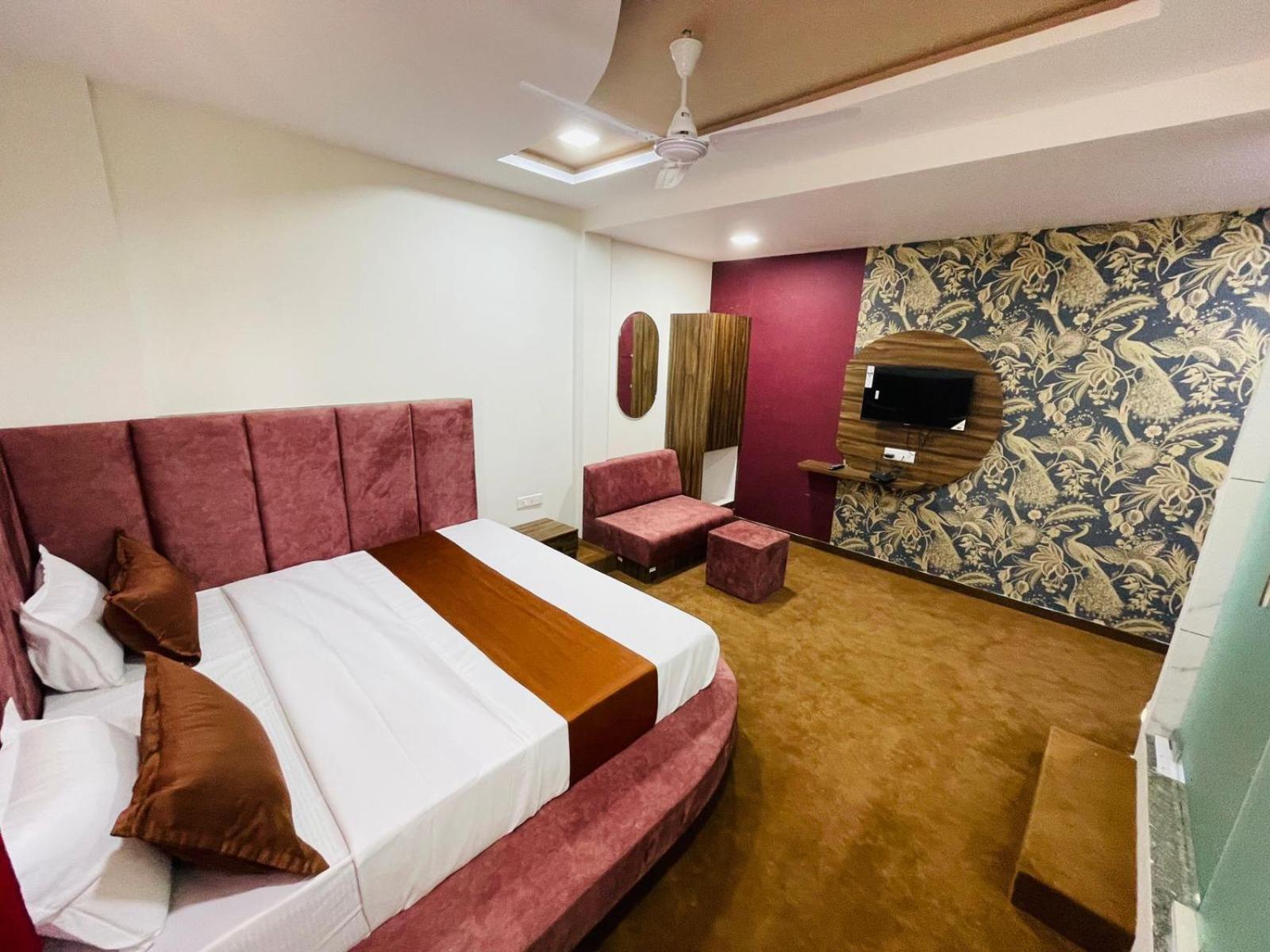 Hotel Nova Blue Ahmedabad Ngoại thất bức ảnh